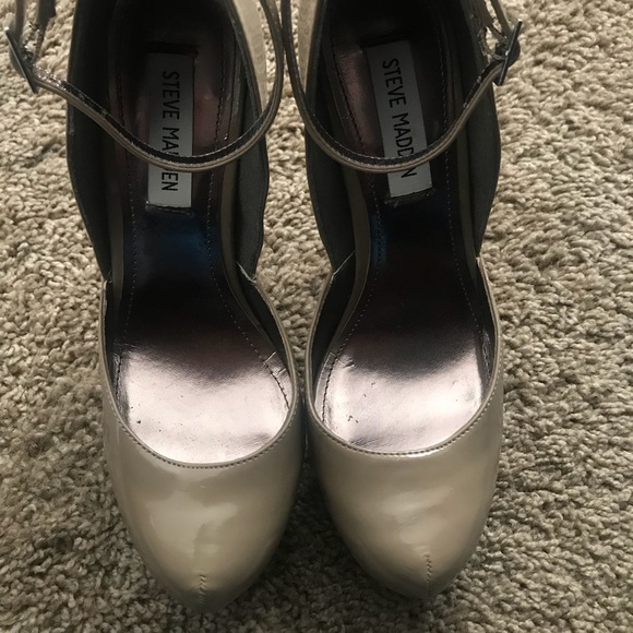 The perfect heel for fall and winter. - Picture 2 of 5